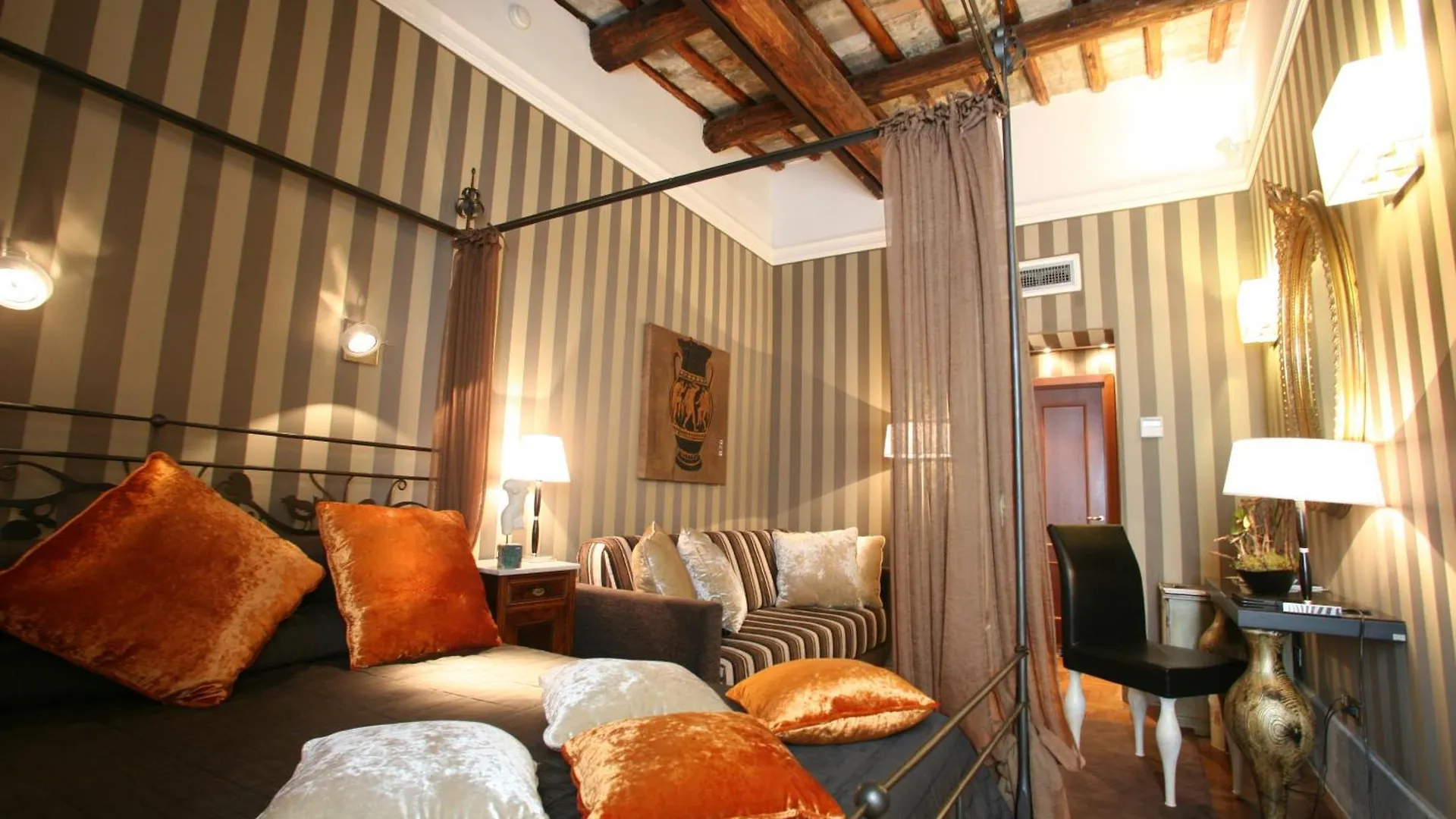 The Inn At The Spanish Steps Rome 5*,  Italy